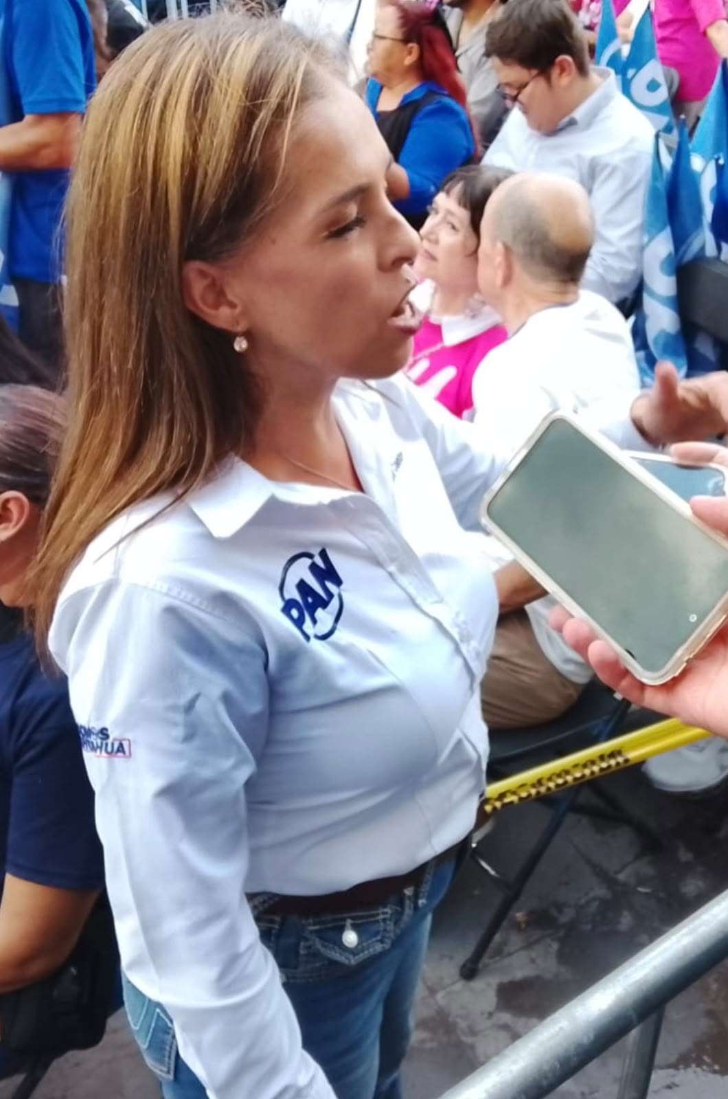 Médicos no deberían pagar de su bolsillo para atender pacientes: Xóchitl Contreras