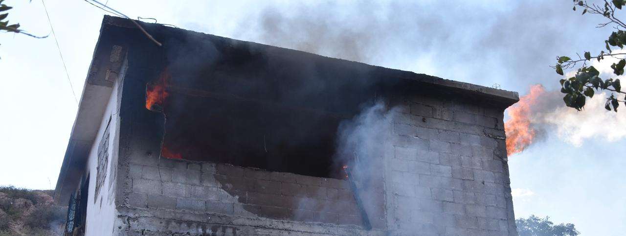 Controlan incendio en vivienda abandonada de San Jorge