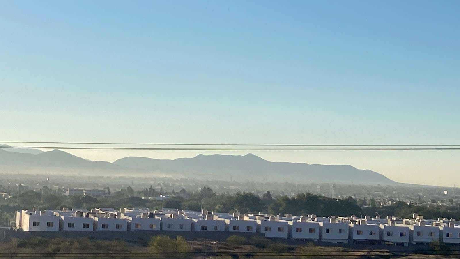 Cubre densa capa de contaminación la zona sur