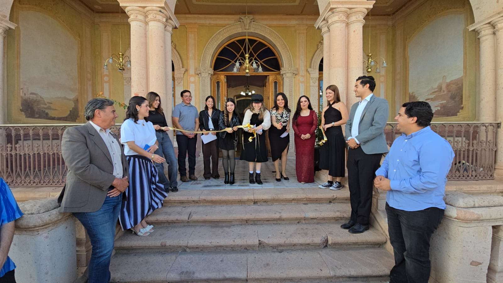 Exhiben jóvenes talento artístico en gala otoñal de Chihuahua