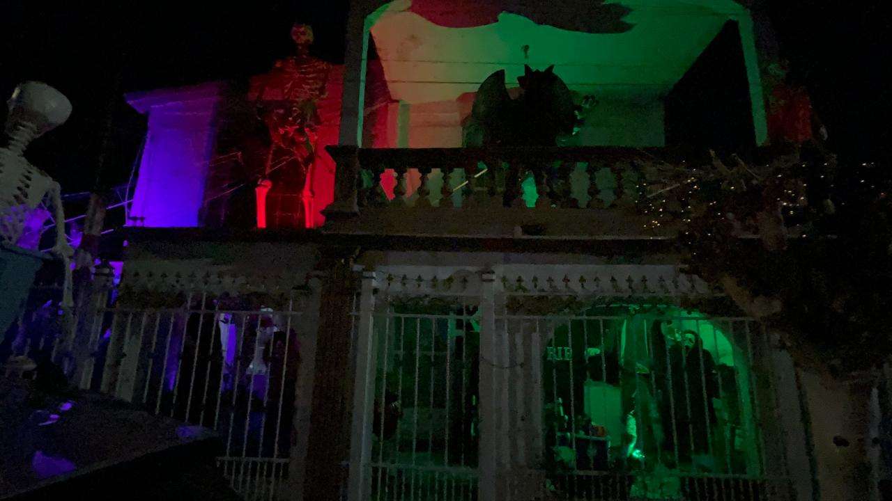 Causa furor casa del terror en el Panorámico por Halloween