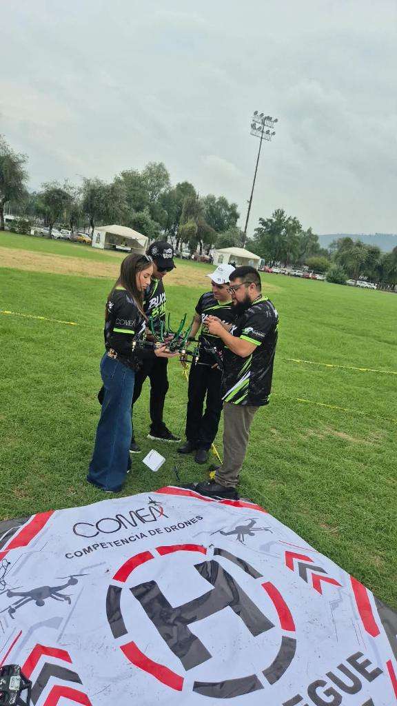 Gana Universidad Politécnica de Chihuahua competencia de drones