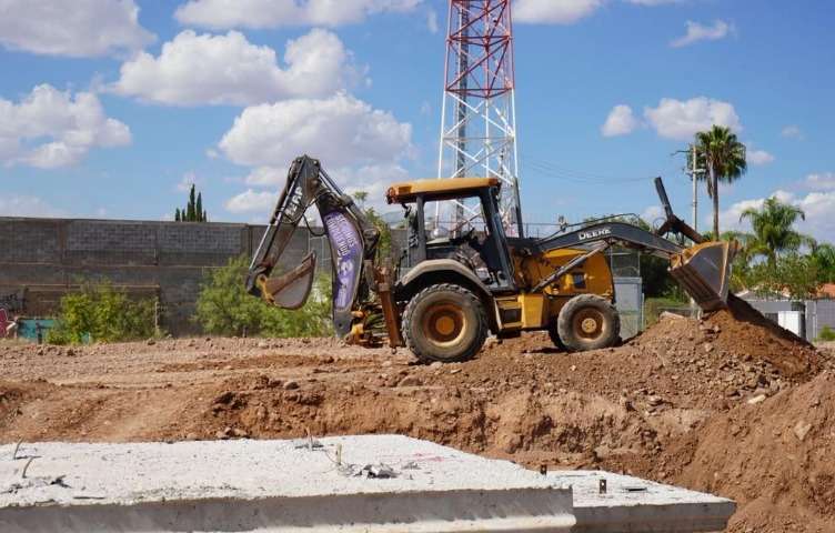 Supervisan avances del puente Palestina y Fuerza Aérea