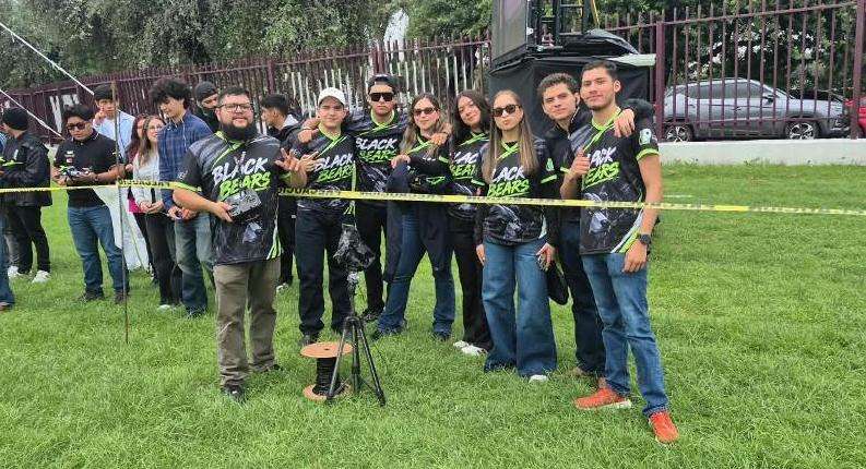 Gana Universidad Politécnica de Chihuahua competencia de drones