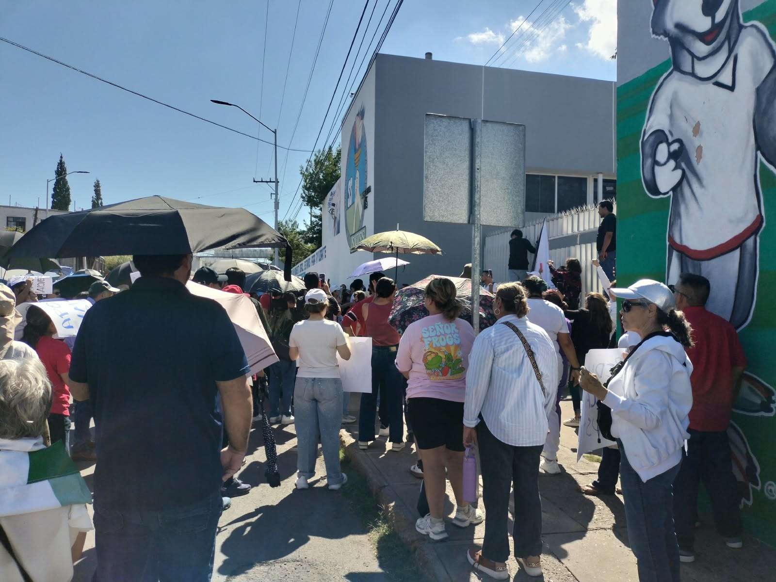 Invita movimiento civil ciudadano a sumarse al plantón en apoyo a trabajadores del IMSS