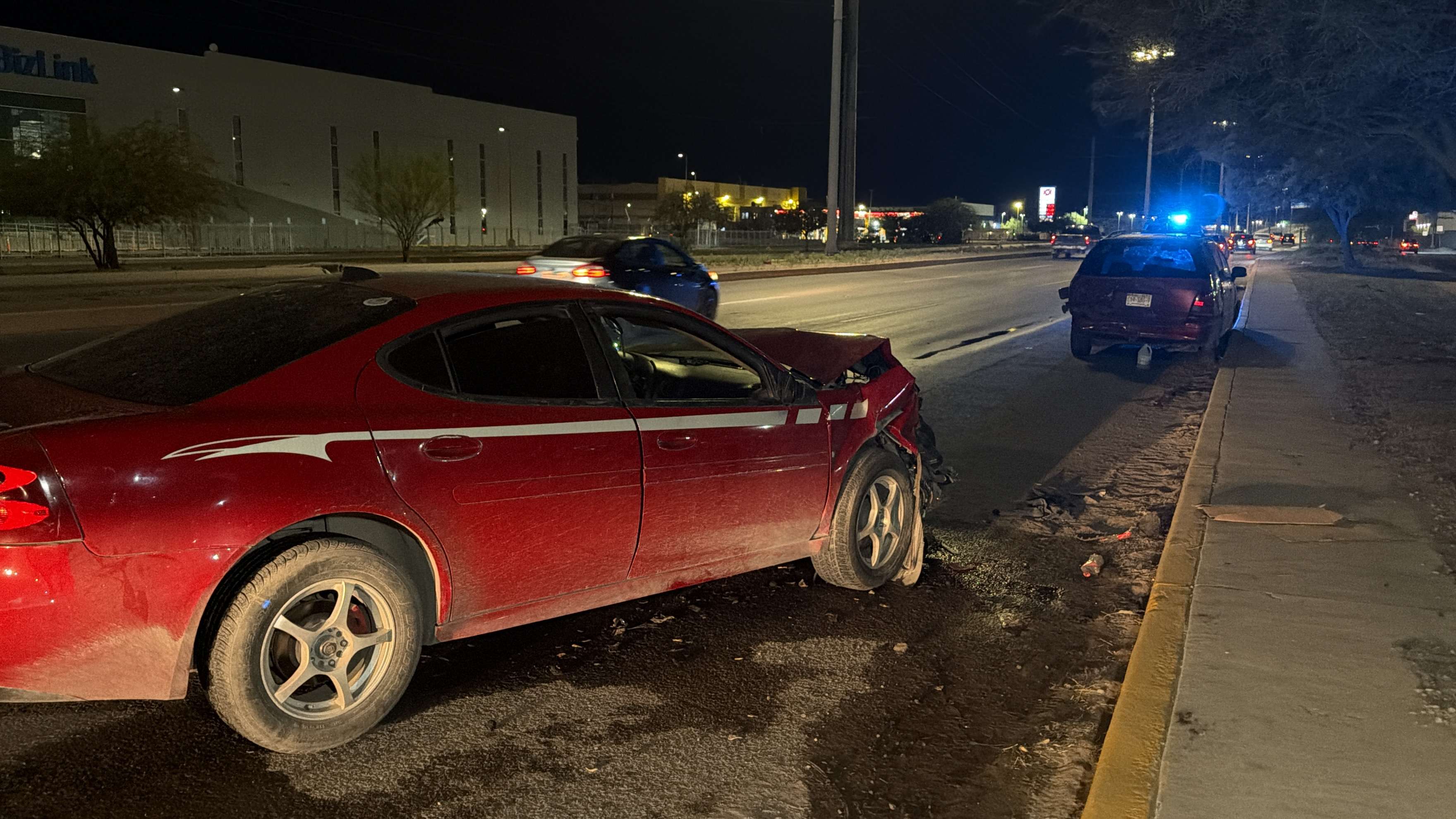 Se queda sin gasolina y termina hospitalizado tras brutal atropello
