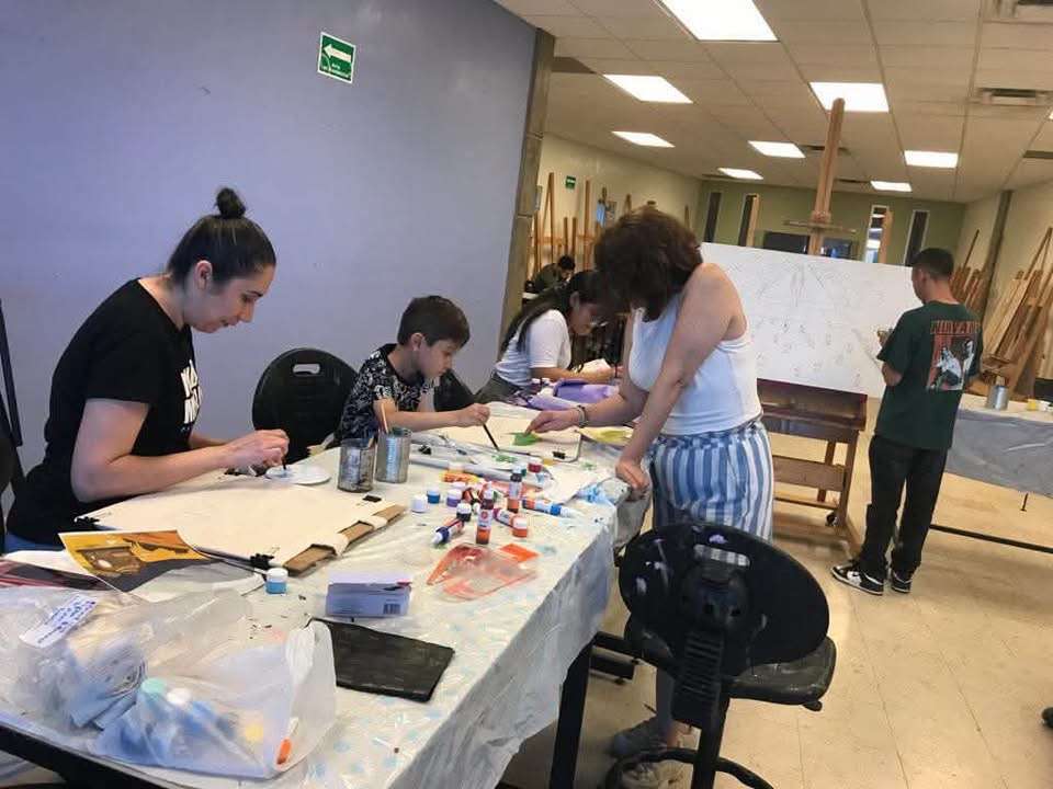Abre UACJ inscripciones para talleres de arte, música y danza