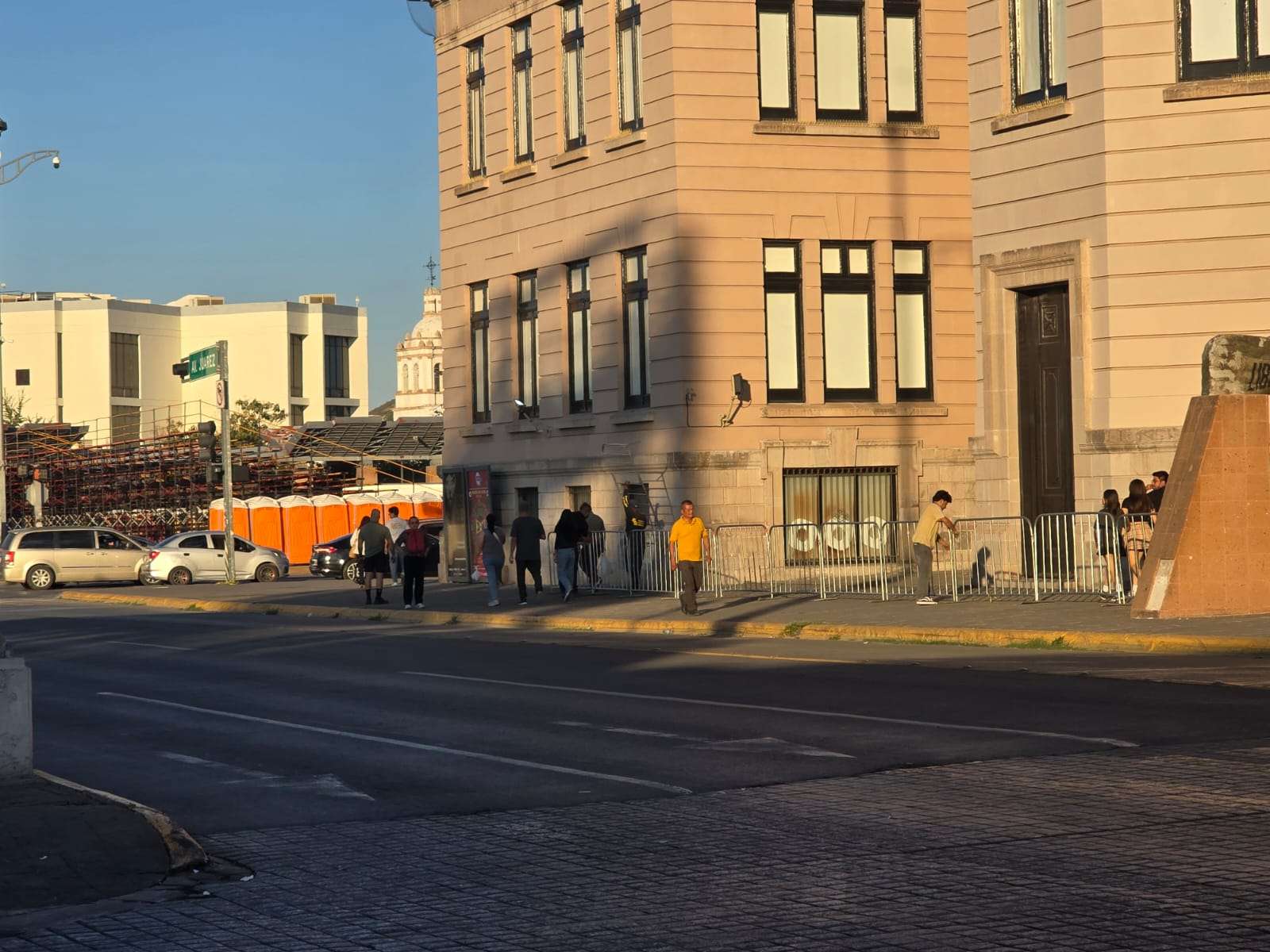 Preparan Centro Histórico para concierto de Alejandro Fernández