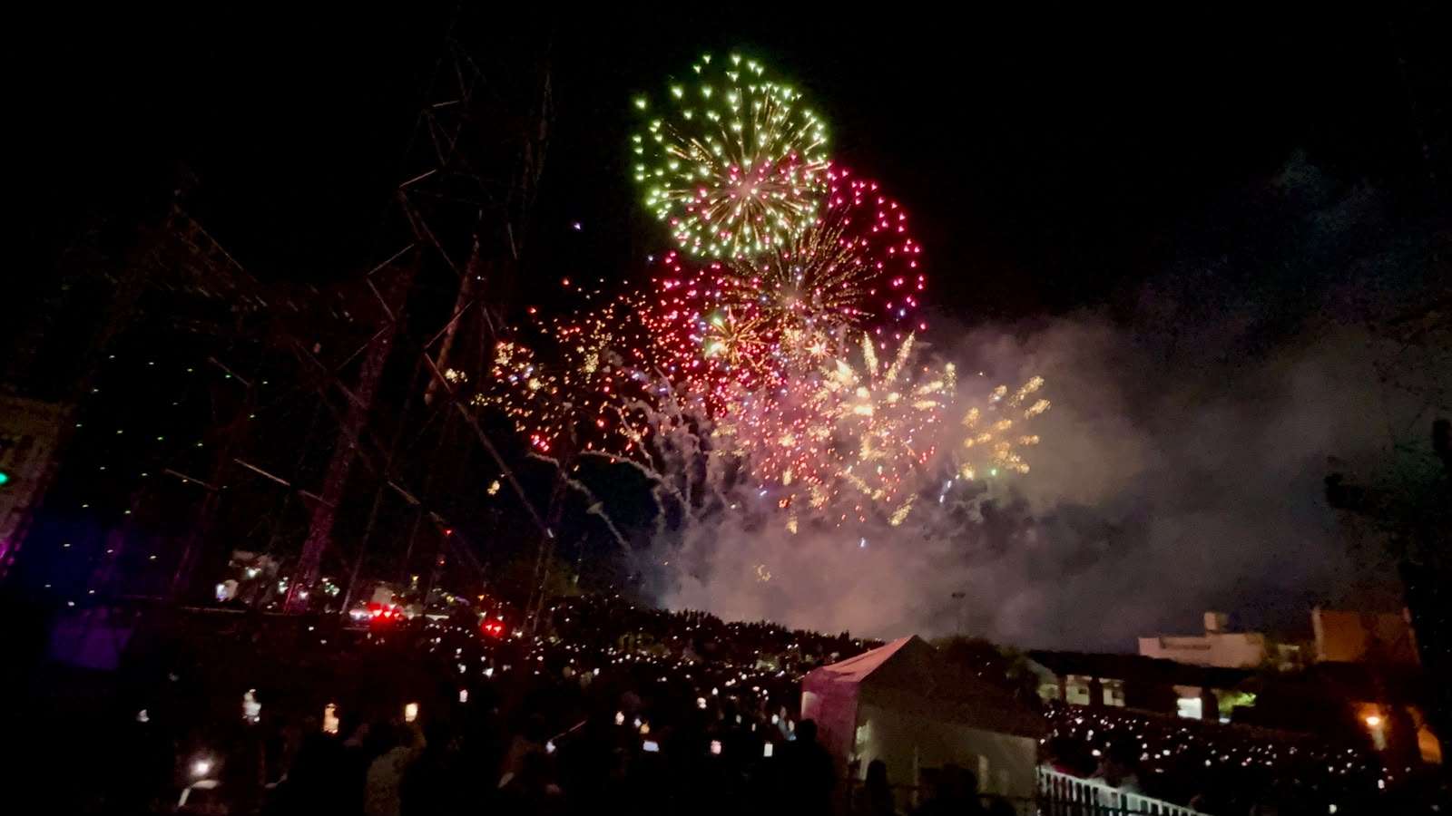 Cierra Ficuu 2026 con música de Alejandro Fernández y fuegos artificiales 