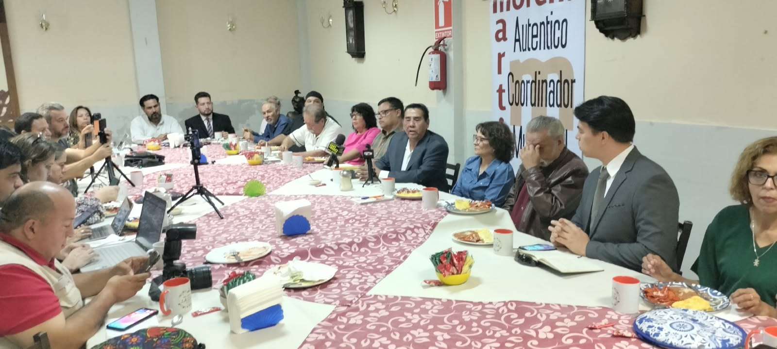 Respaldan fundadores de Morena a Chaparro para coordinación municipal