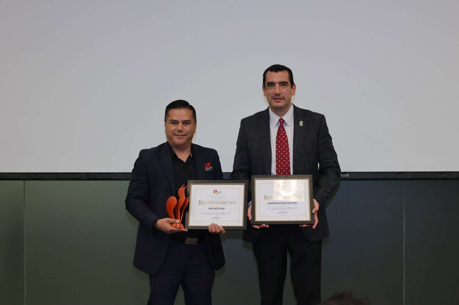 Preside René Chavira el Premio Estatal de Periodismo José Vasconcelos