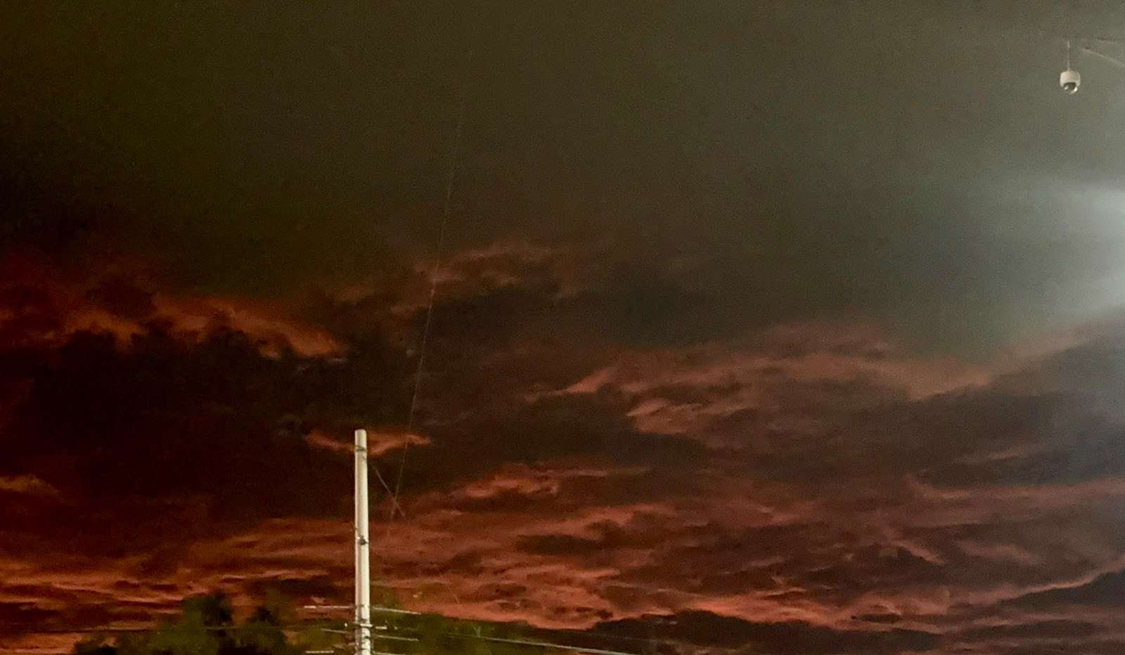 Adquiere cielo de Chihuahua tonalidad rojizo cálido