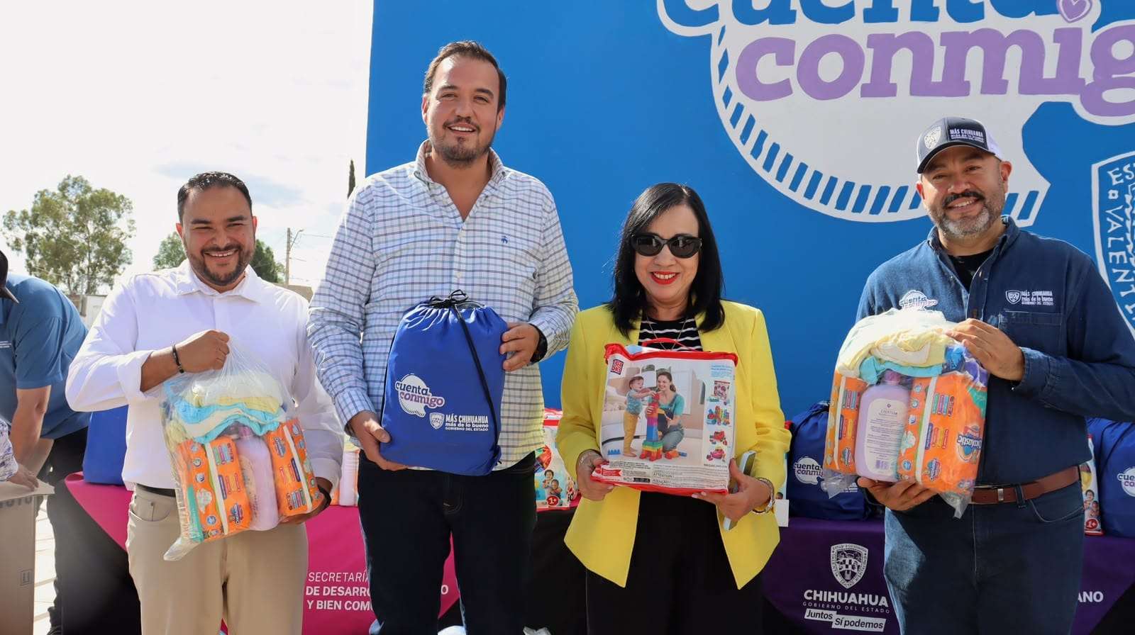 Entrega Desarrollo Humano kits de apoyo infantil en 12 municipios