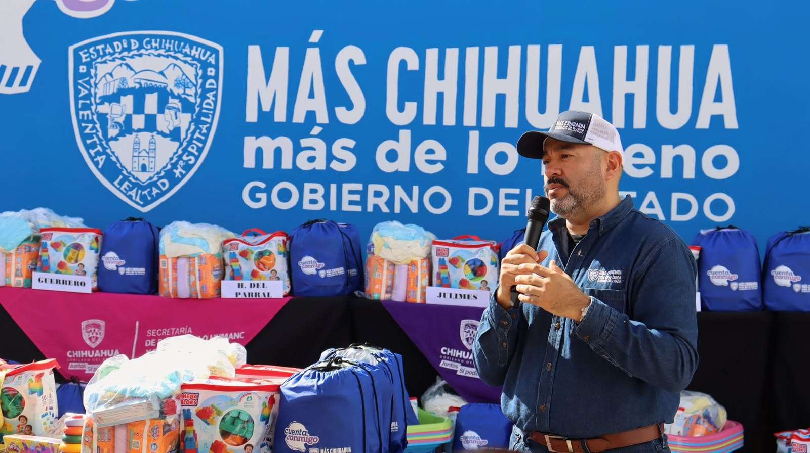 Entrega Desarrollo Humano kits de apoyo infantil en 12 municipios
