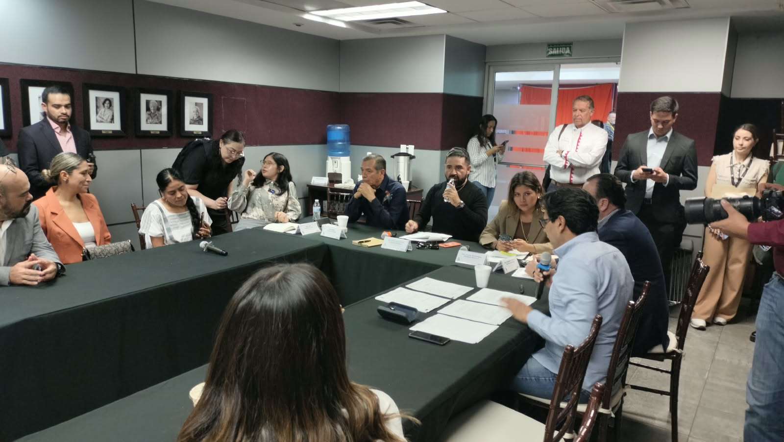 Analizan reformas para sancionar cohabitación forzada de menores