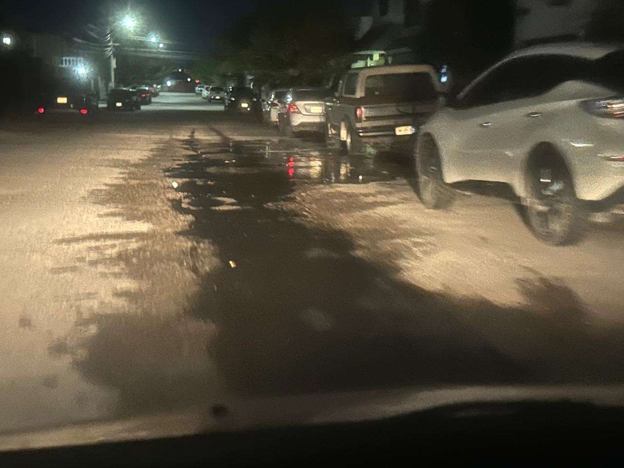Desatan aguas negras alerta sanitaria al norte de la ciudad