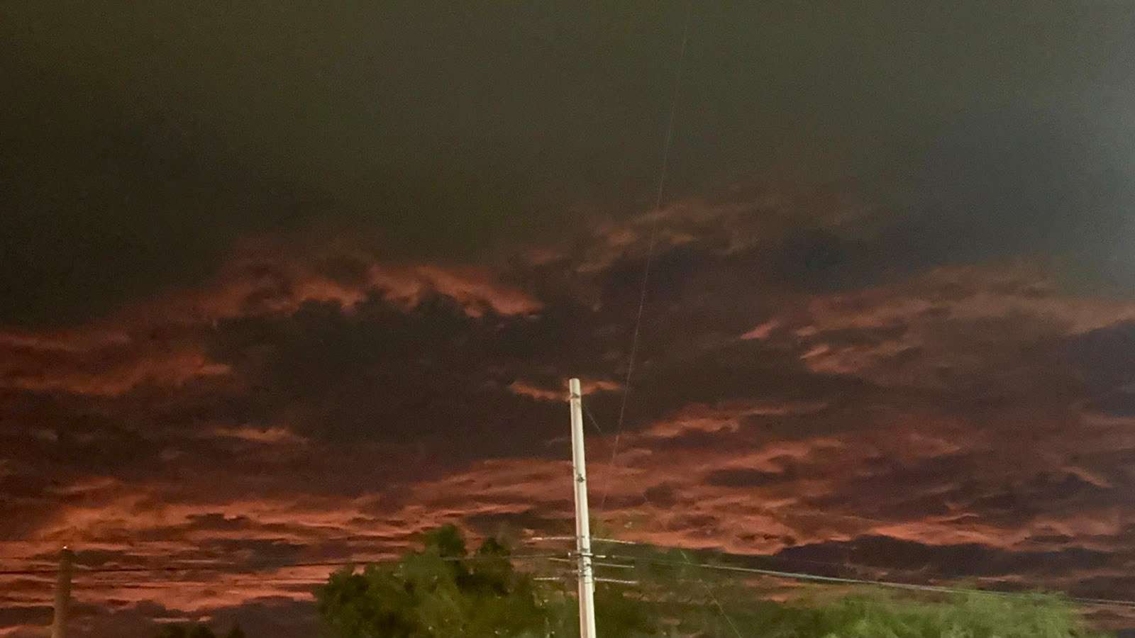 Adquiere cielo de Chihuahua tonalidad rojizo cálido