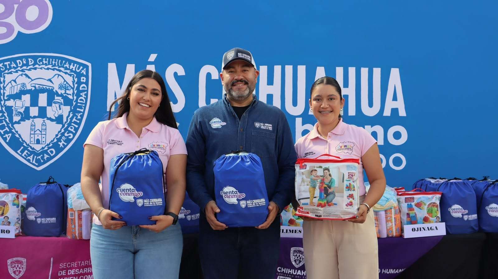 Entrega Desarrollo Humano kits de apoyo infantil en 12 municipios