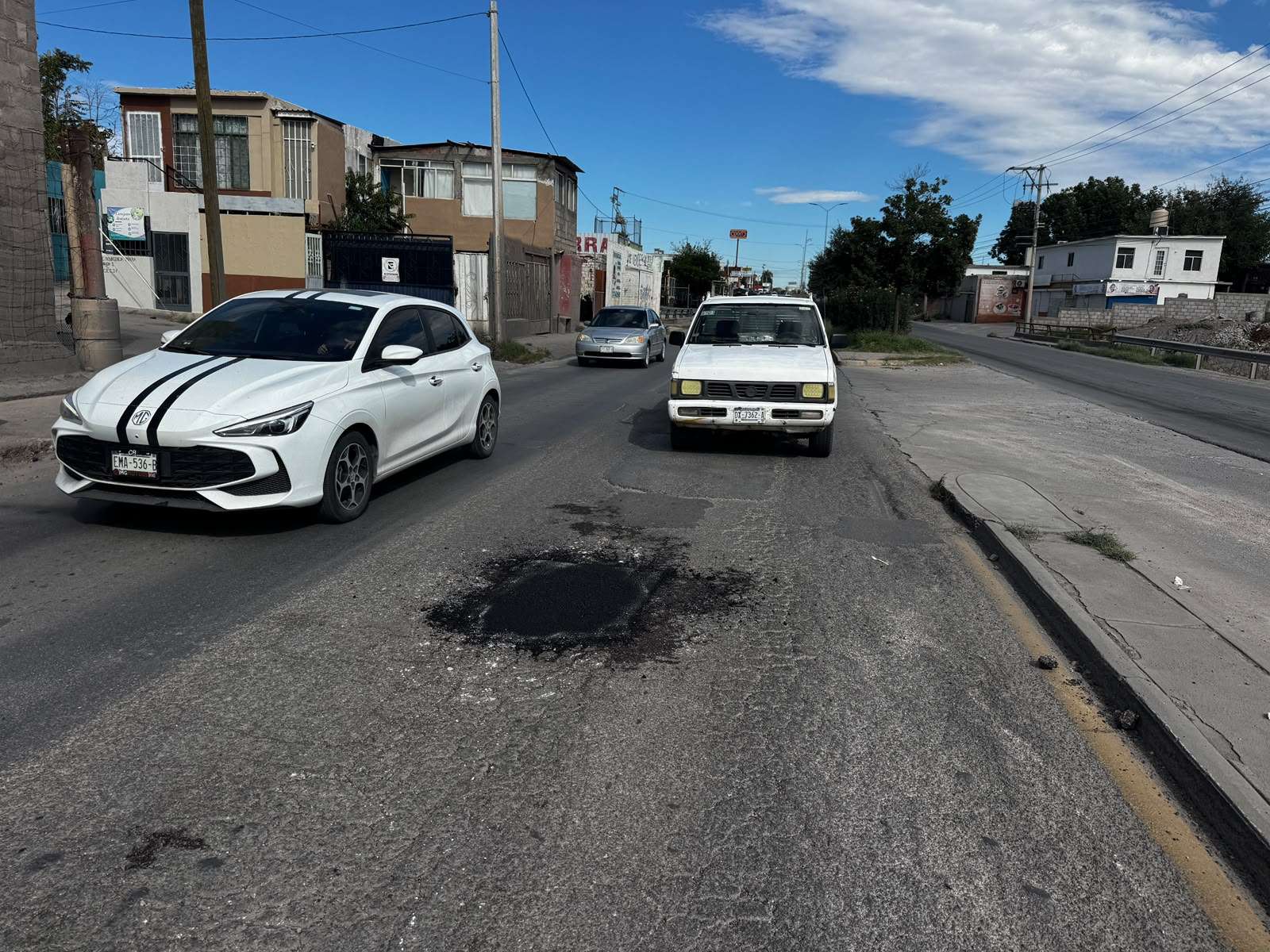 Reparan baches profundos en la colonia CDP