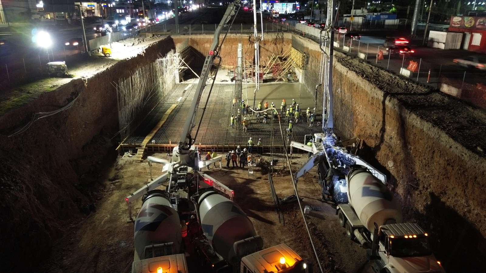 Aceleran trabajos nocturnos en paso inferior Los Arcos