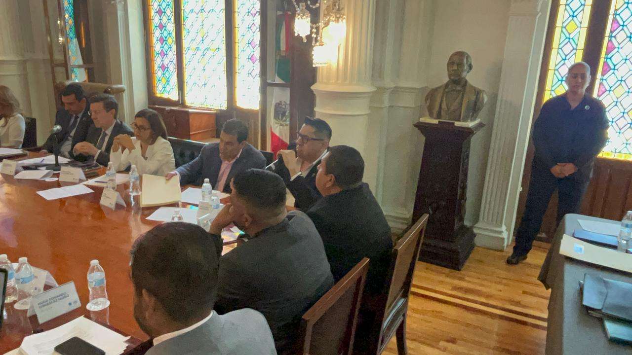 Chocan PAN y Morena en intenso debate por proyecto de Poniente 5