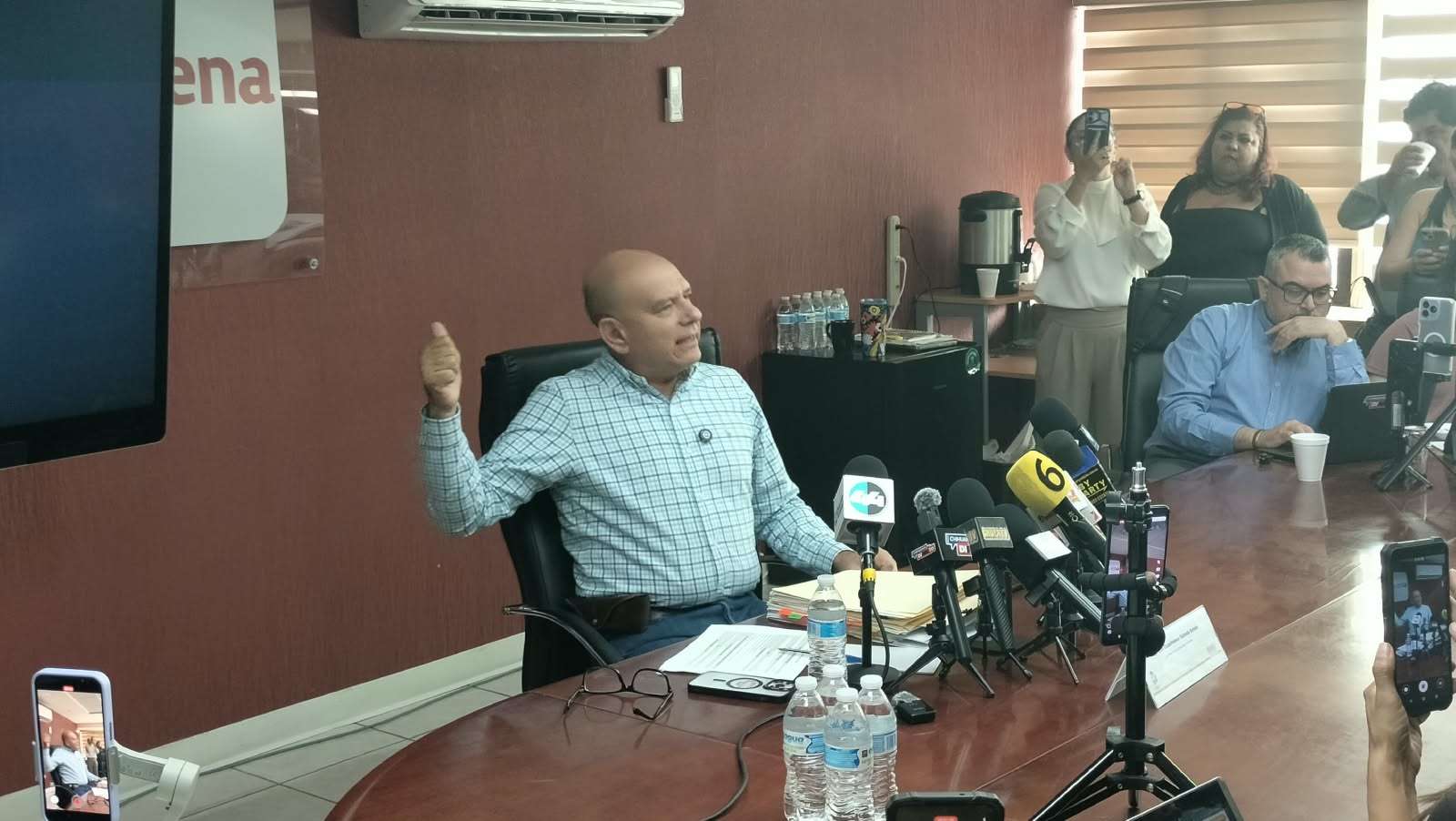 Cuestiona Estrada retraso del dictamen de Fiscalía Autónoma 