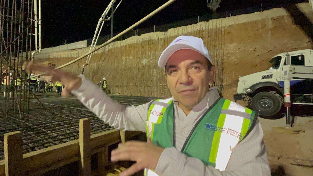 Supervisa Scop colado masivo en paso inferior de la Tecnológico