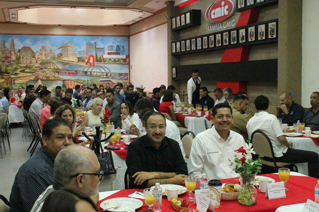 Destaca Obras Públicas avances de infraestructura ante Cmic