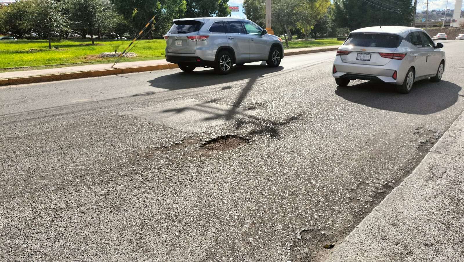Denuncian abandono vial en calles del norte de Chihuahua