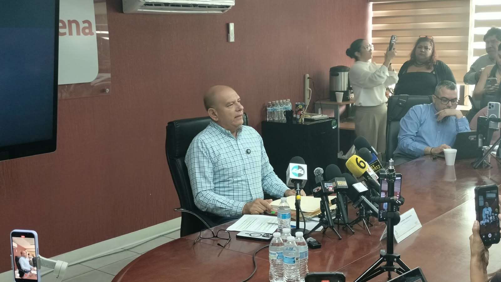 Cuestiona Estrada retraso del dictamen de Fiscalía Autónoma 