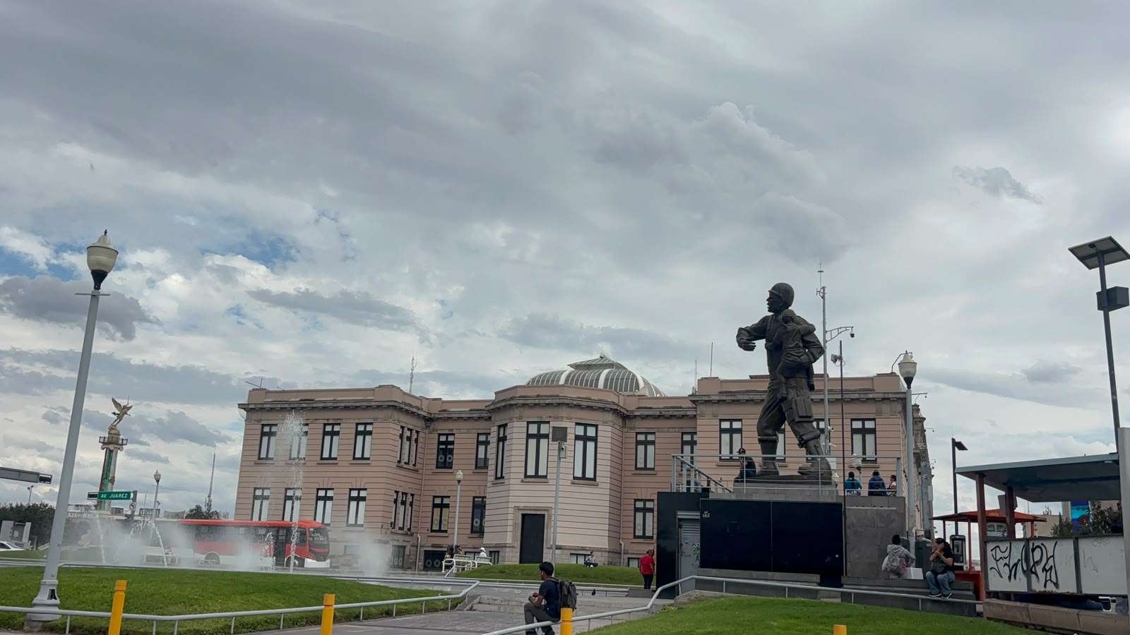 Marca termómetro máxima de 28° C; pronostican lluvias por la noche