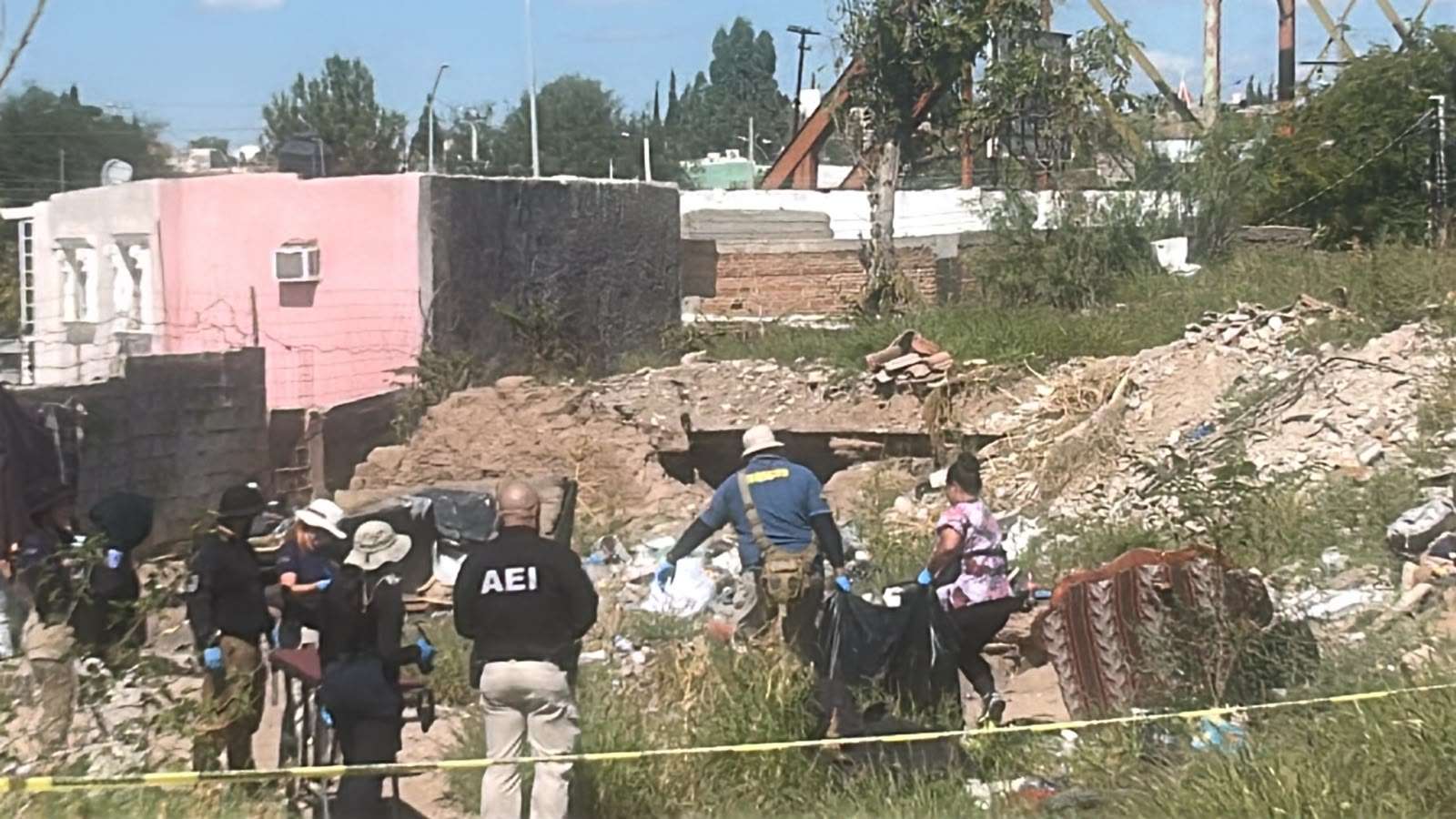 Localizan cadáver en baldío de la colonia Barrio Bajo