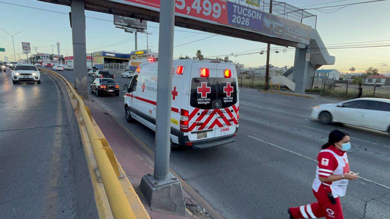 Genera choque-volcadura fuerte caos vial en el Perijuv