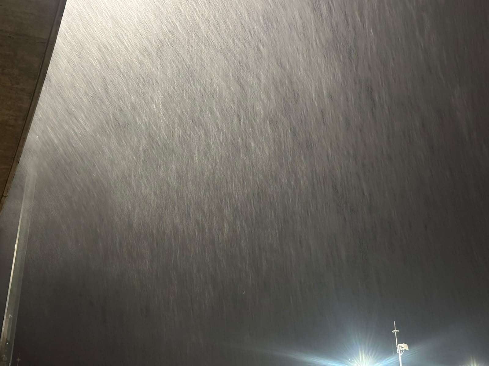 Azota fuerte lluvia la ciudad de Chihuahua 