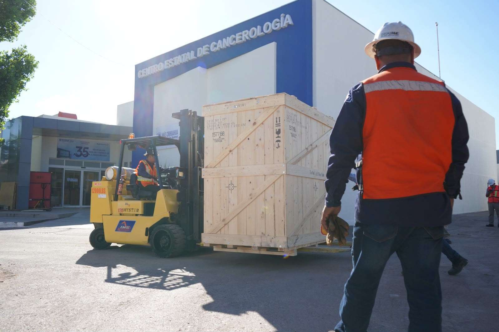 Refuerzan atención oncológica con nuevo acelerador lineal