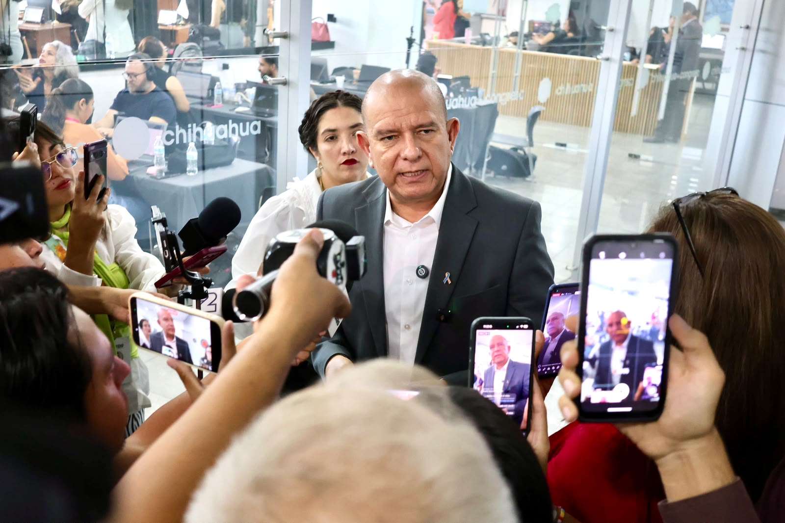 Cuestiona Cuauhtémoc Estrada: ¿Quién gobierna Chihuahua?