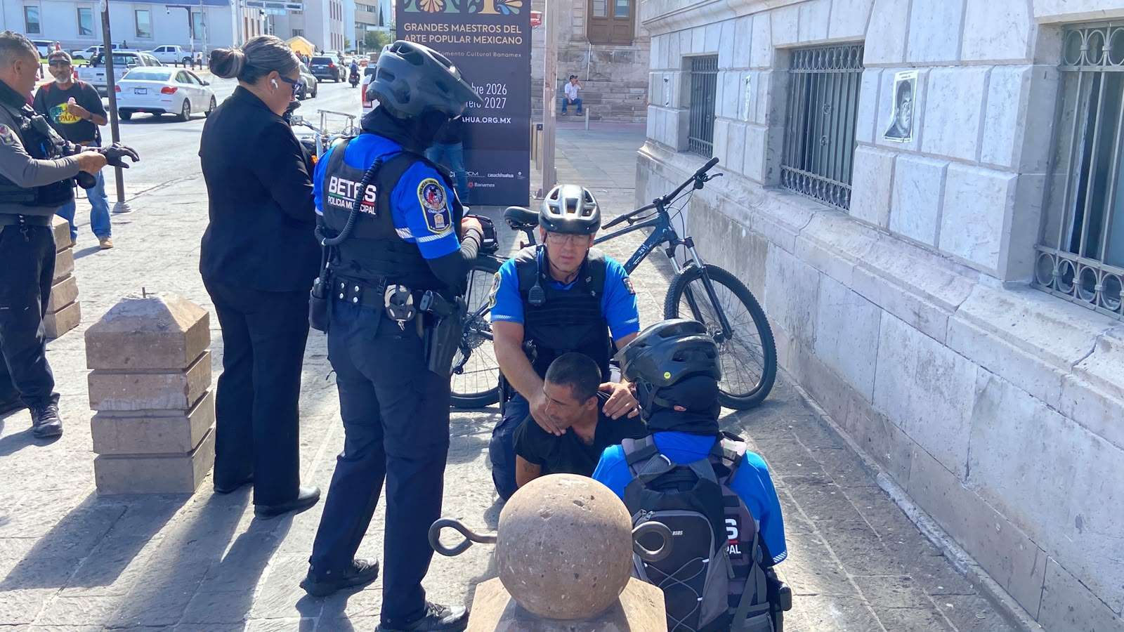 Detienen a uno por agredir a transeúntes en el Centro 