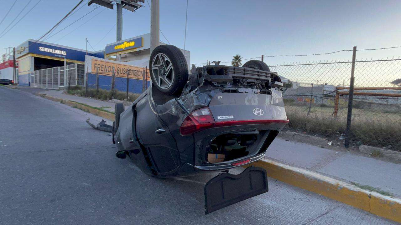 Genera choque-volcadura fuerte caos vial en el Perijuv