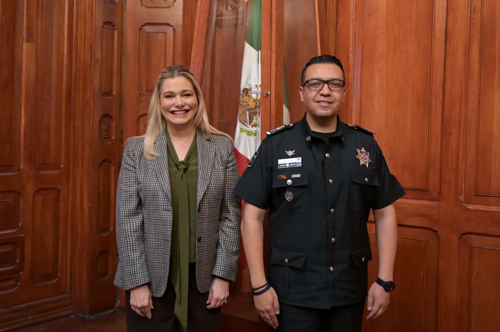 Toma Maru Campos protesta a Luis Aguirre como titular de la Sspe