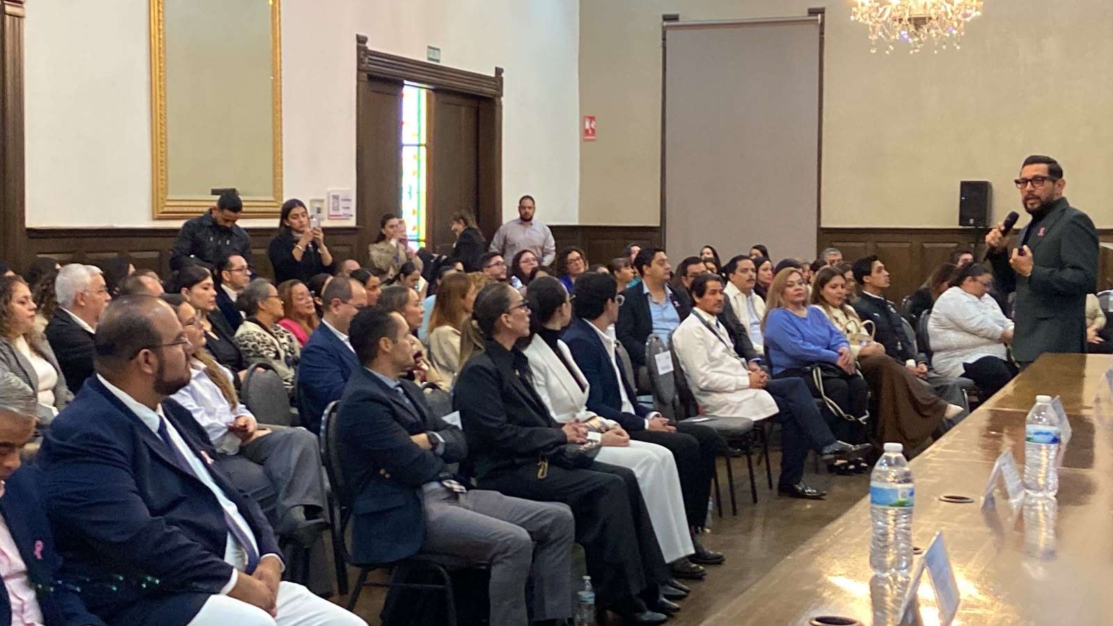 Celebra el Cecan 35 años con avances en atención oncológica