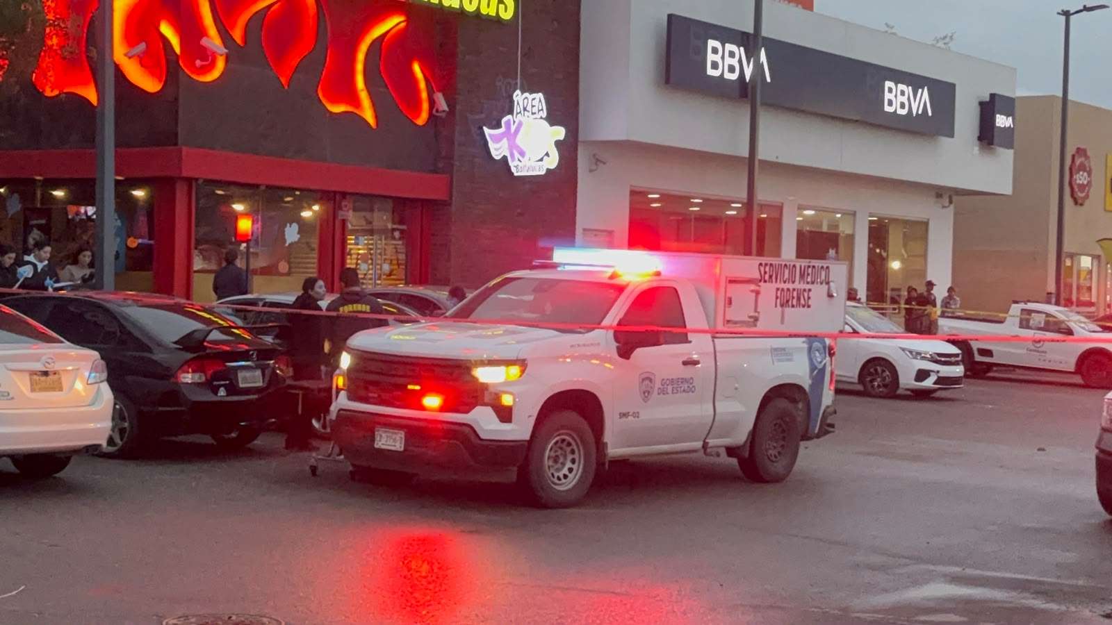 Privan de la vida a uno en estacionamiento de Fuentes Mares y Pacheco