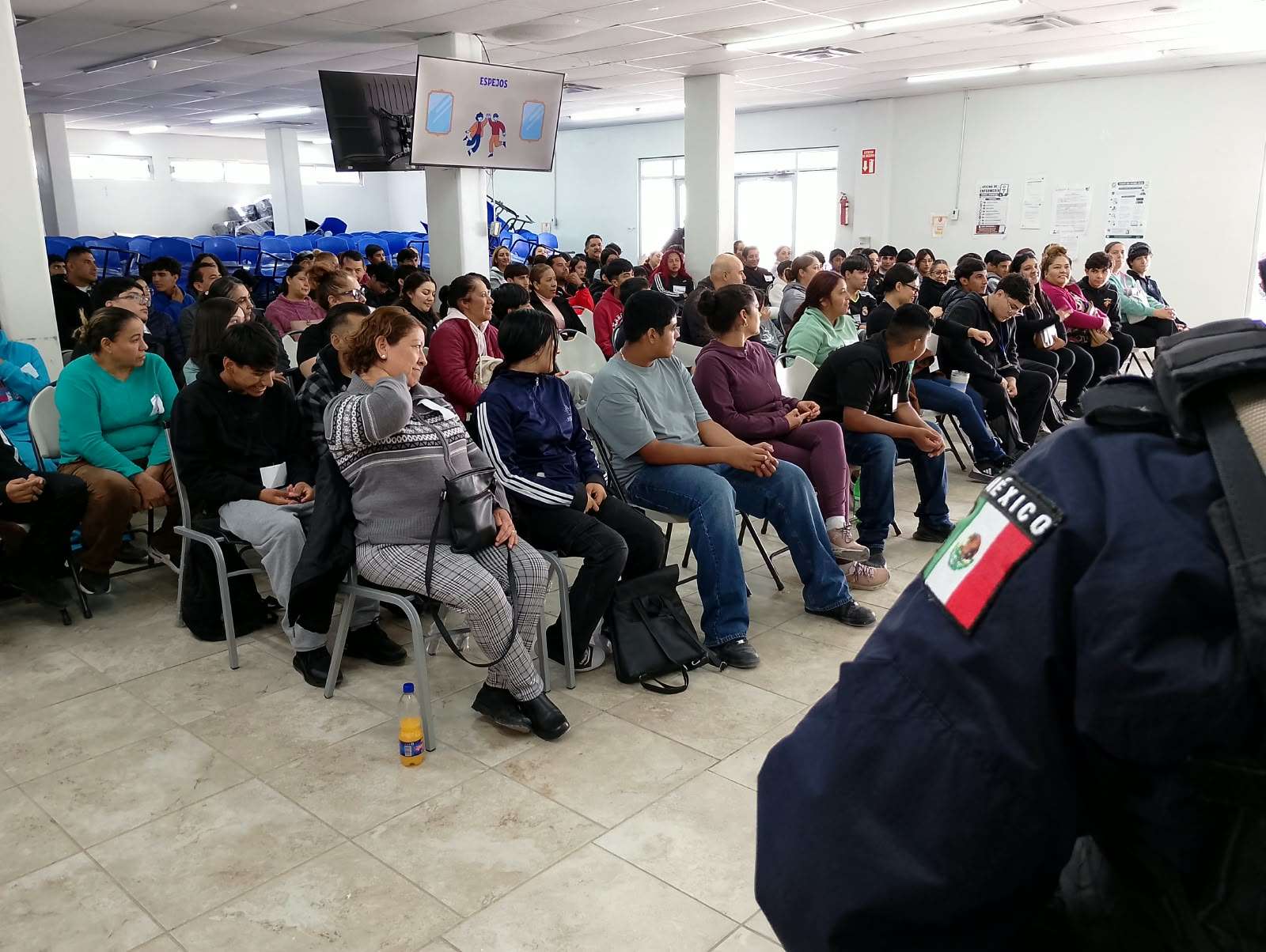 Reúne programa Valórate a más de 200 estudiantes y padres de familia