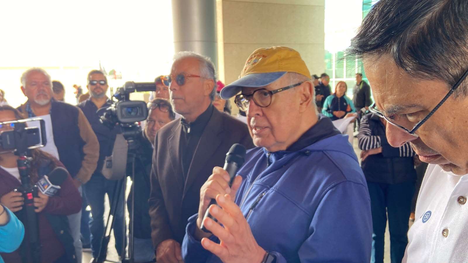 Convocan a reforzar apoyo a Jáuregui en Ciudad Judicial