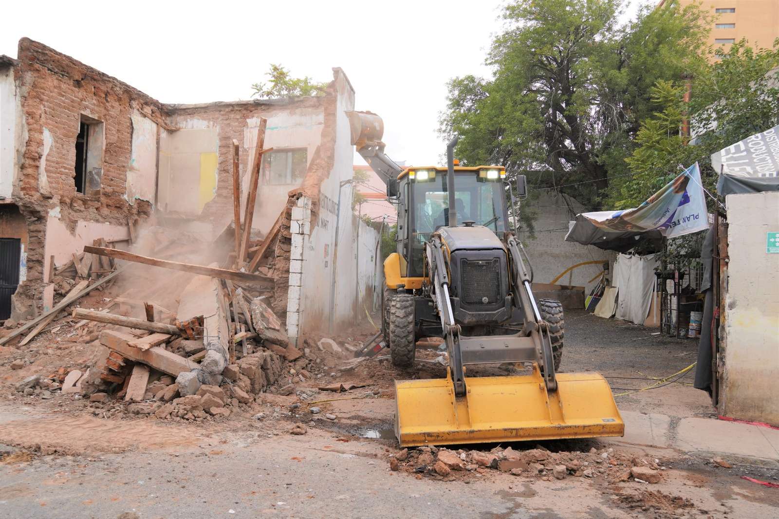 Retira Municipio 73.5 toneladas de escombro en el Centro