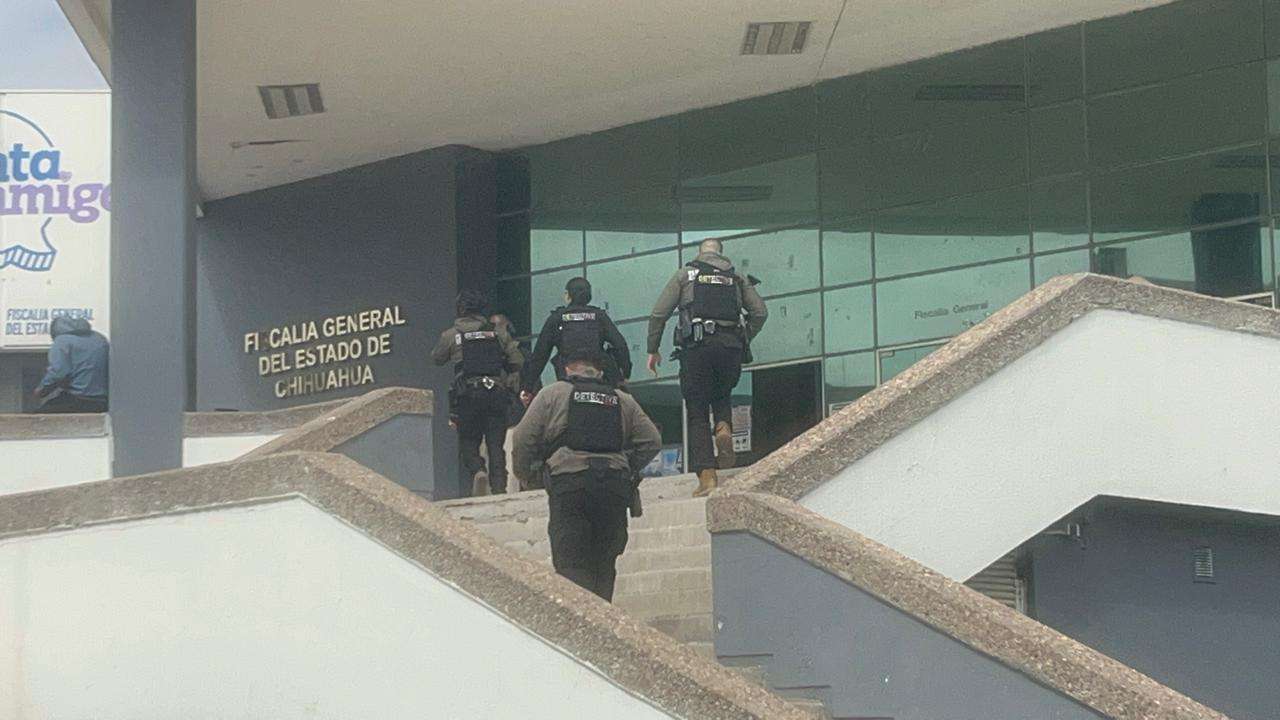 Blindan Fiscalía Centro por detención de César Jáuregui