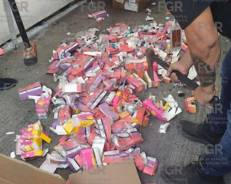 Destruye FGR más de 37 mil objetos relacionados con piratería y documentos falsos