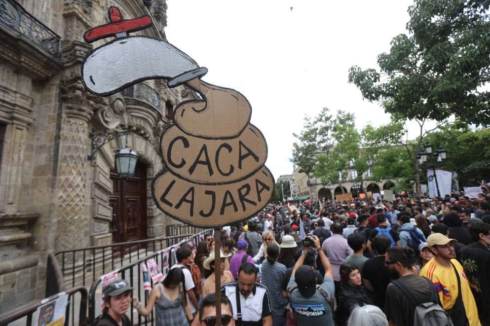 Reporta Lemus cinco detenidos y daños durante marcha por agua limpia en Jalisco