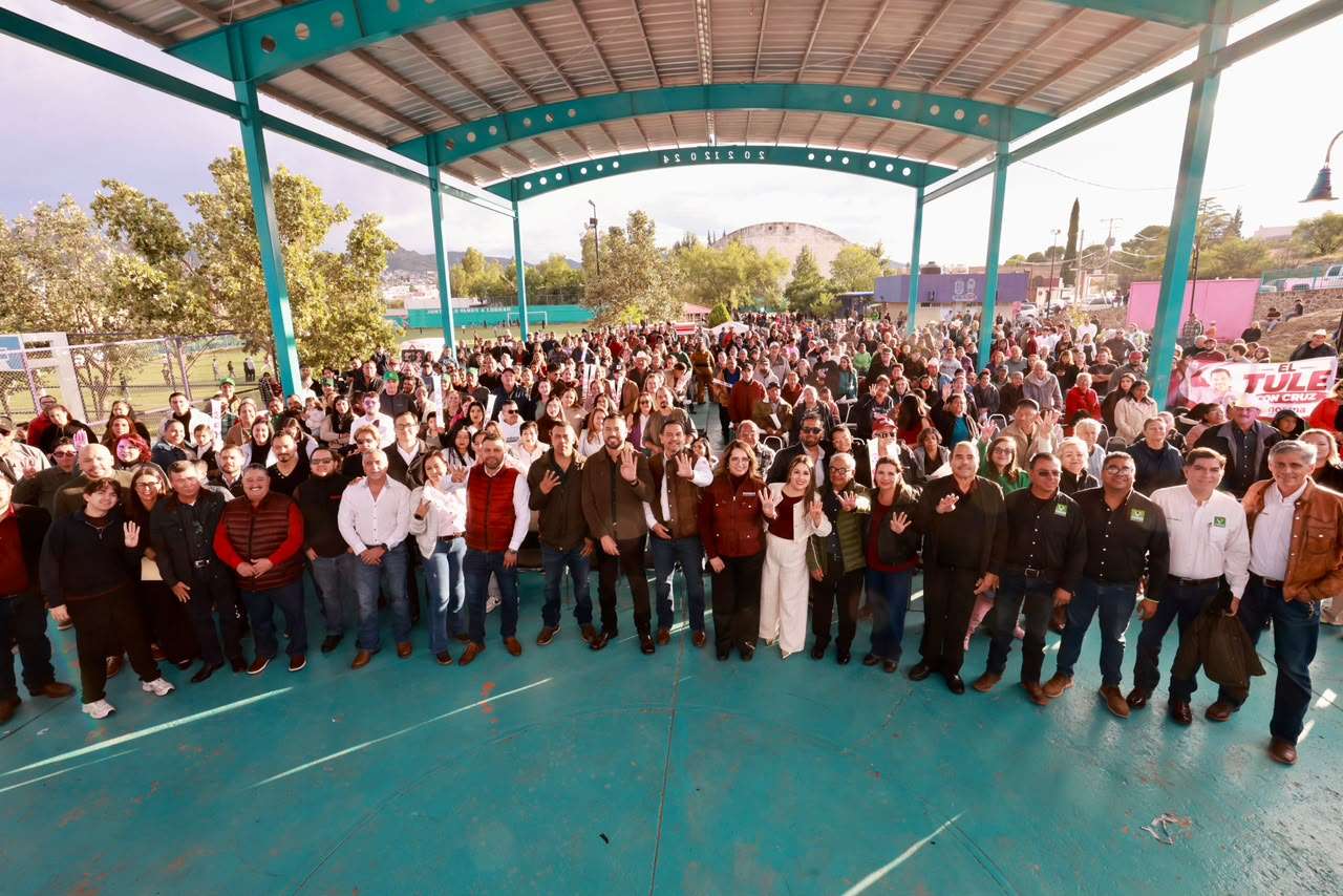 Celebran en Parral 15 años de Morena; refrendan respaldo a Cruz