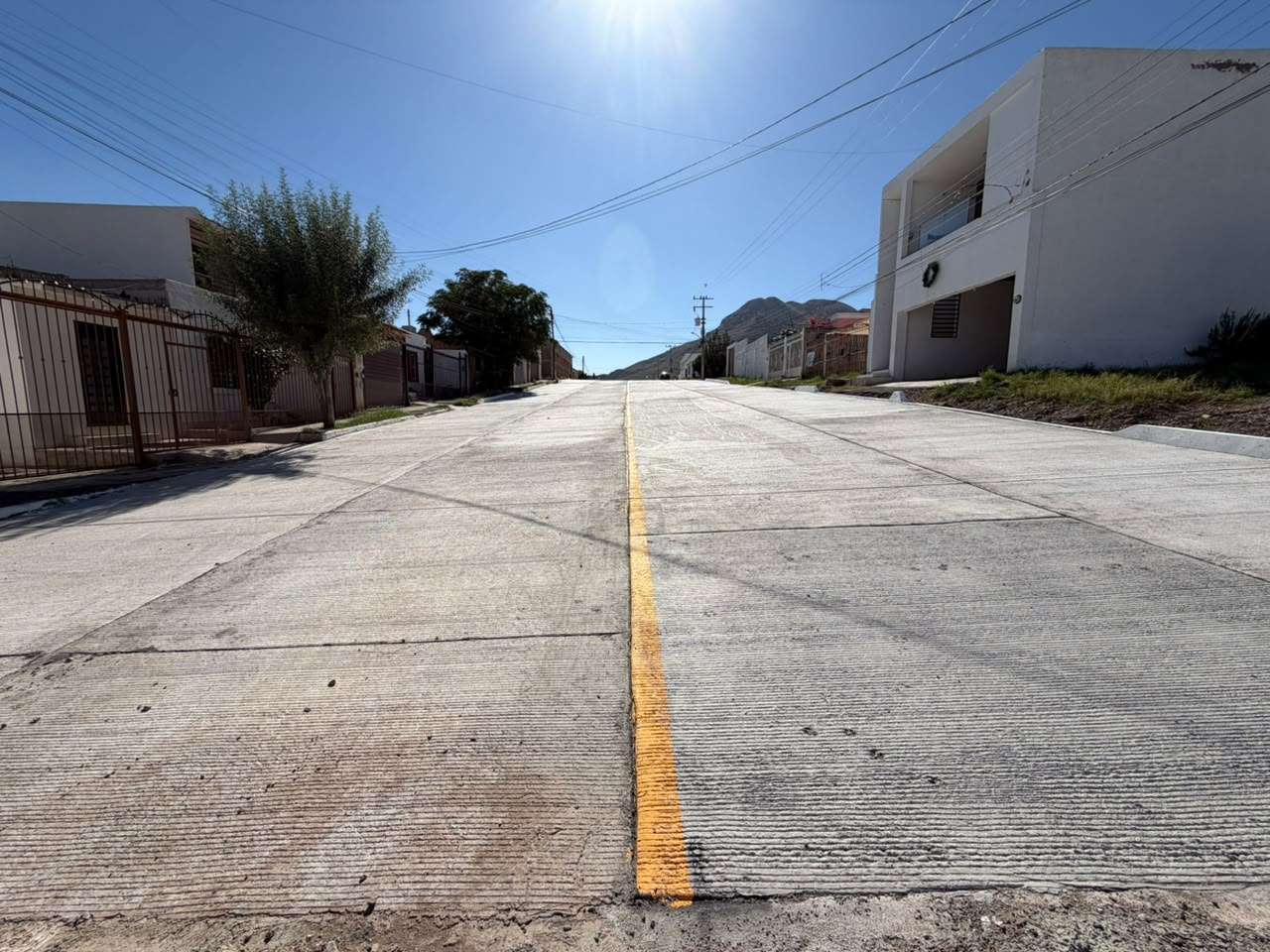 Invita a vecinos a solicitar pavimentación con esquema 50/50
