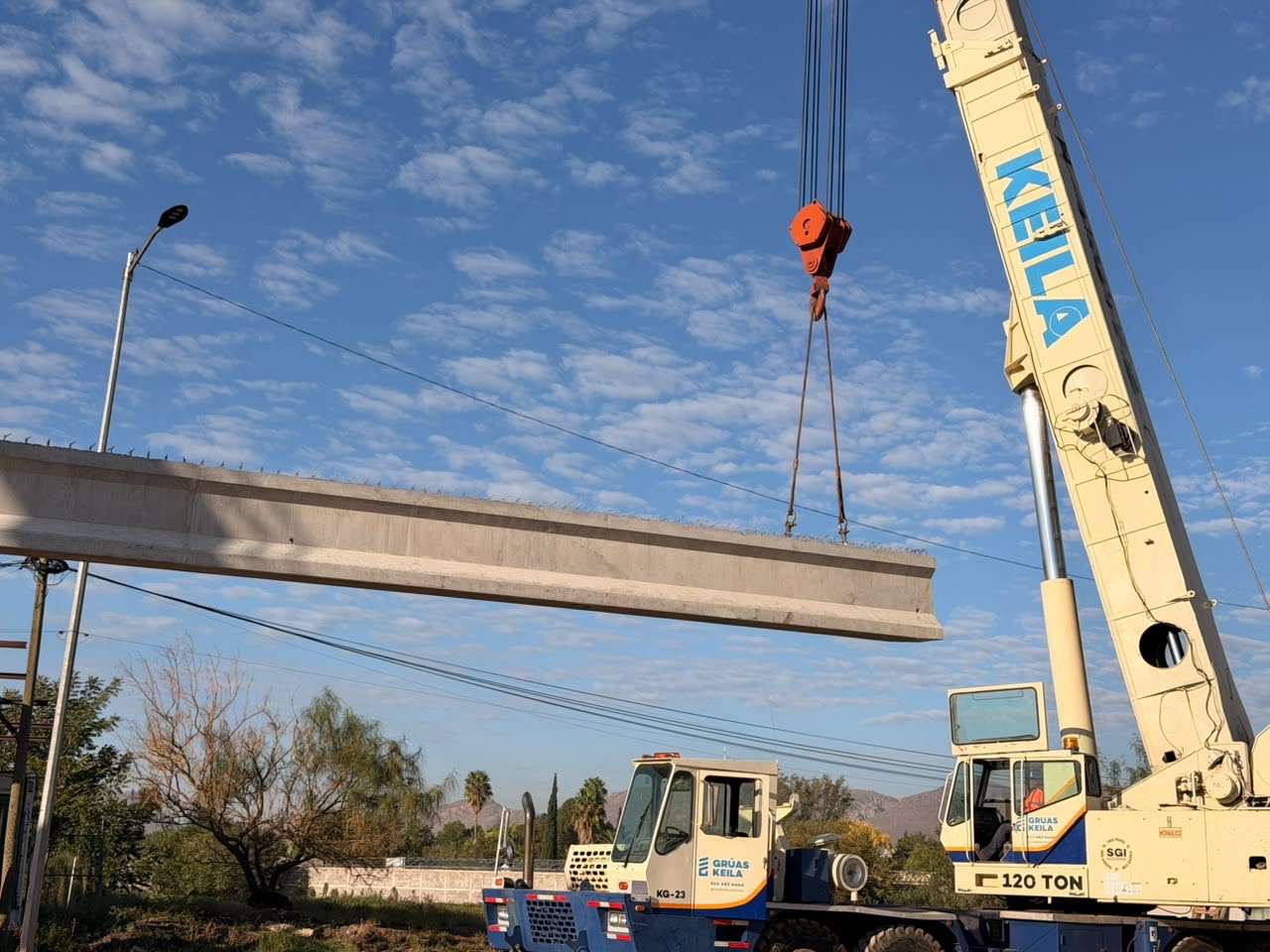Arranca montaje de trabes en puente Palestina y Fuerza Aérea